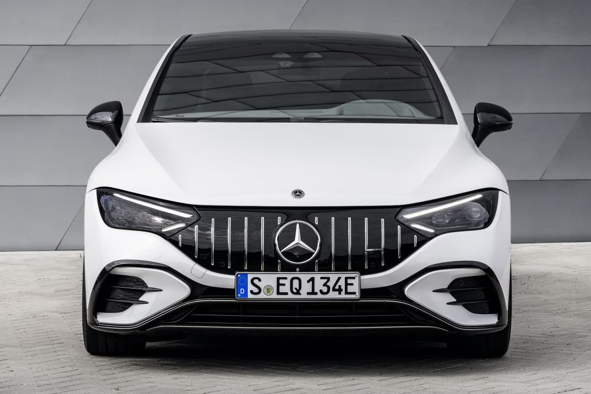 Mercedes-Benz EQE 300